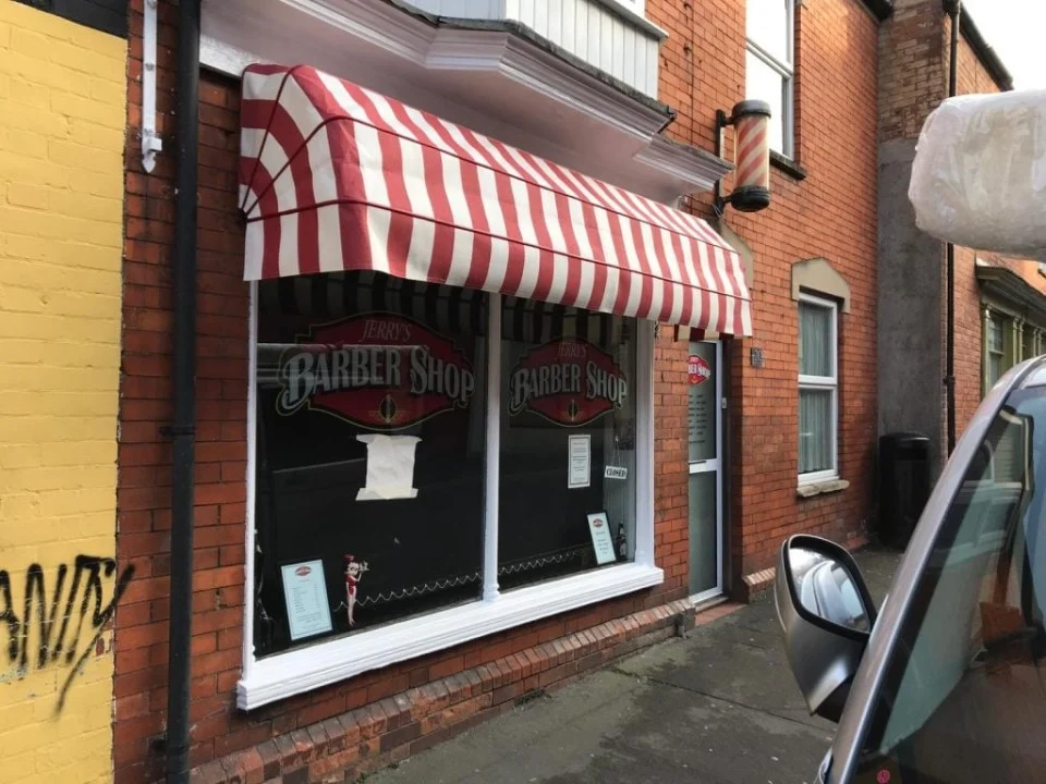 What-is-the-difference-between-a-shop-canopy-and-a-carriage-canopy