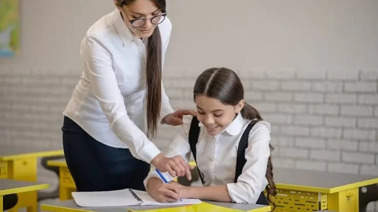 آزمون | دانش آموز
